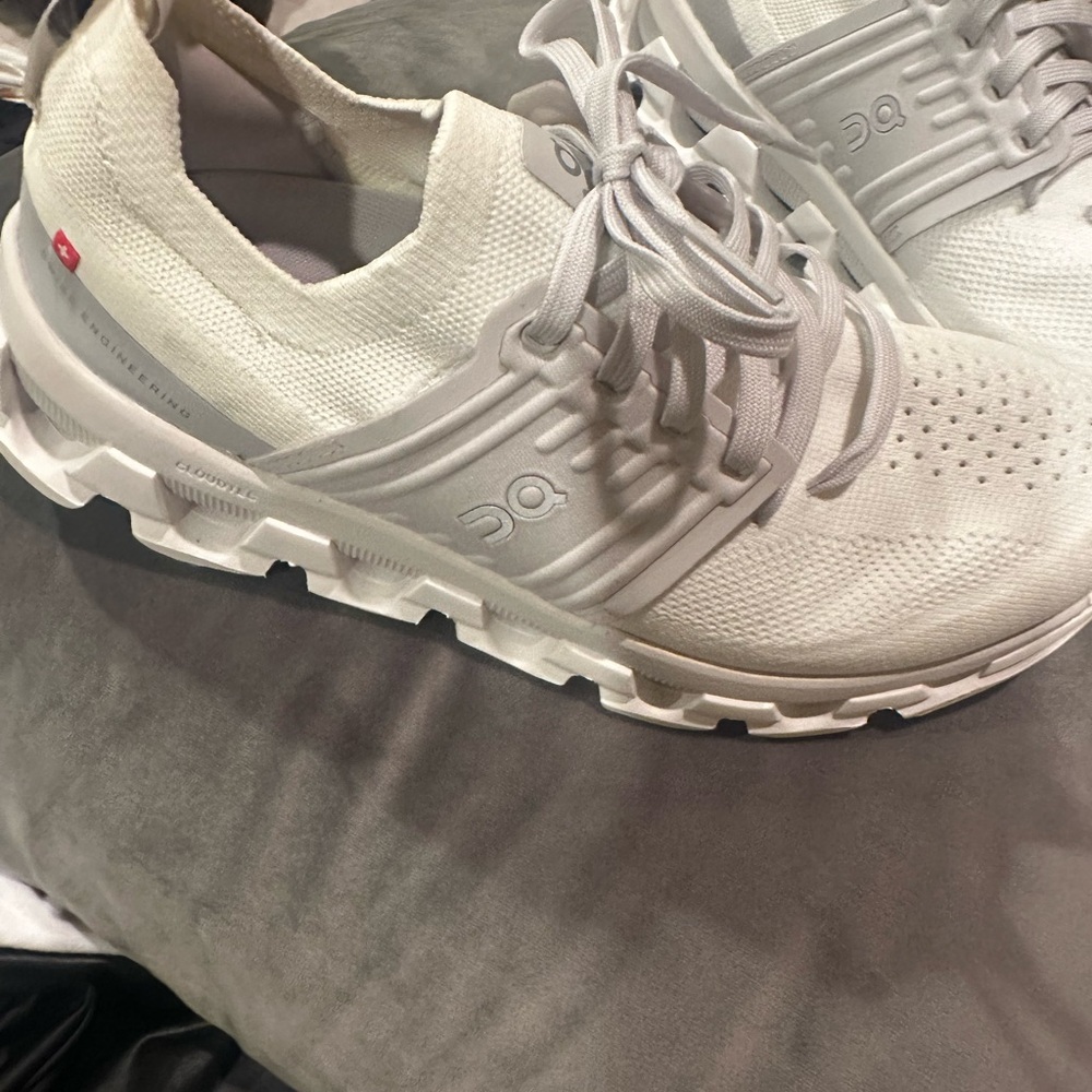 On Running Light Gray Sneakers 7.5 NWOT